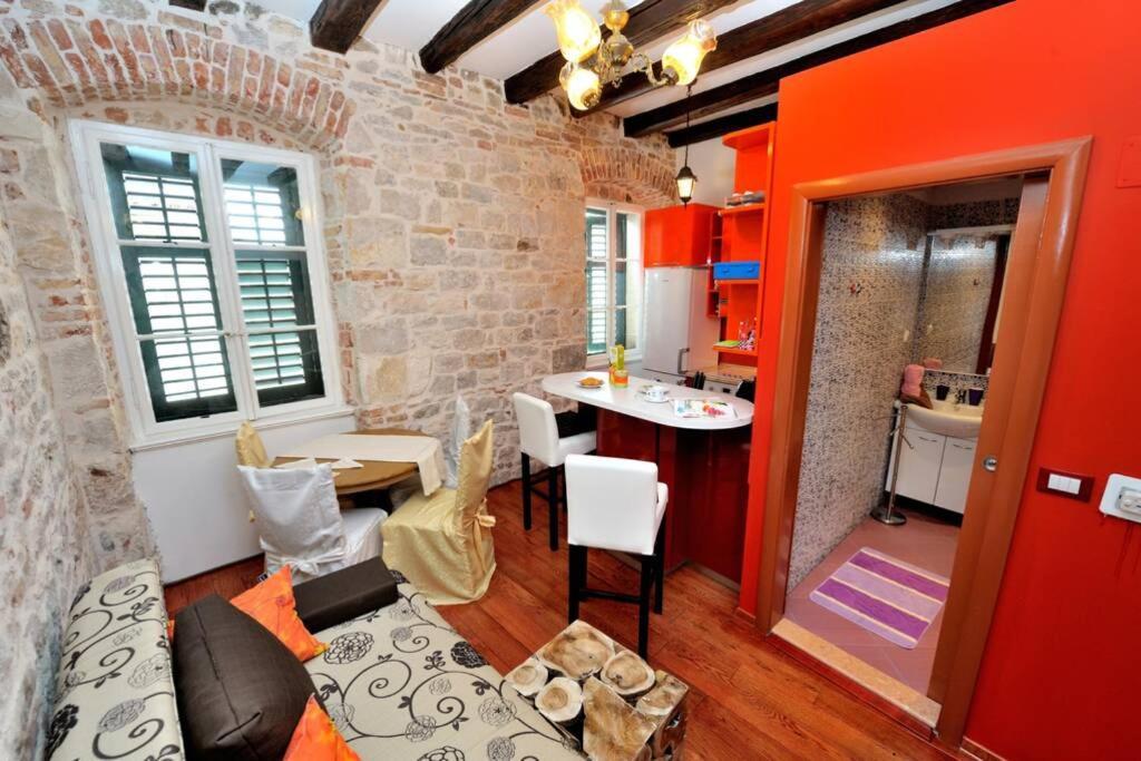 Charming Stone Apartment In The Heart Of 스플리트 외부 사진